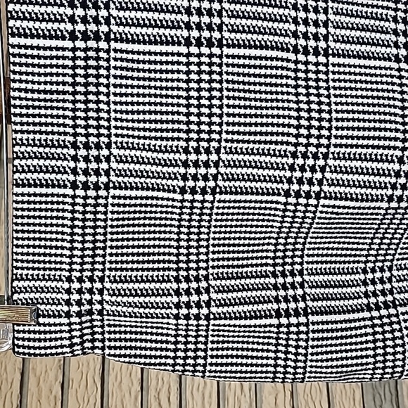 Chaps Ladies Skirt Sz Large Excellent Quality - Picture 2 of 9